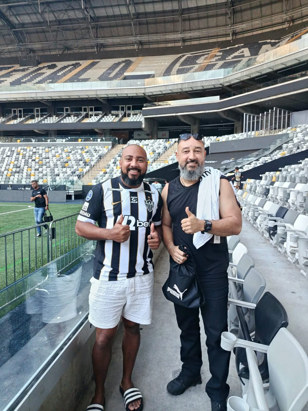 Richard e Antônio, CEO da Veneno Sports Seven, na Arena MRV